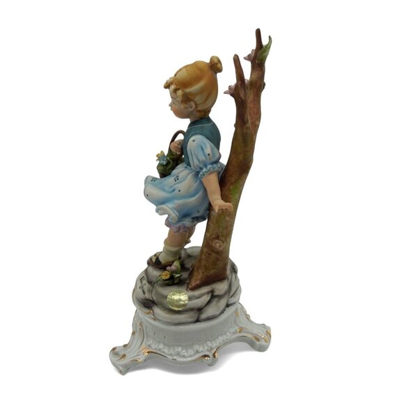 VIERTASCA Capodimonte Girl Figurine and Tree Floral Decor Italy Vintage - Picture 5 of 12